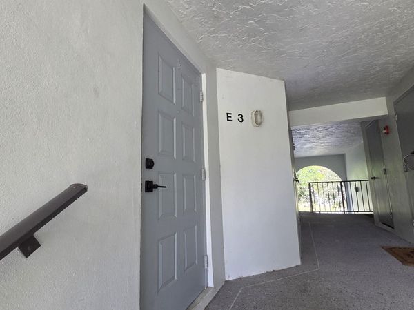 1015 Green Pine Boulevard, Unit E3, West Palm Beach, FL 33409