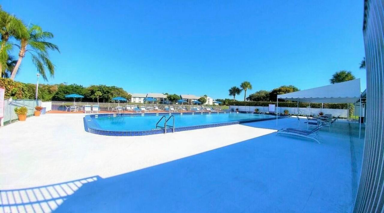 1015 Green Pine Boulevard, Unit E3, West Palm Beach, FL 33409 Photo