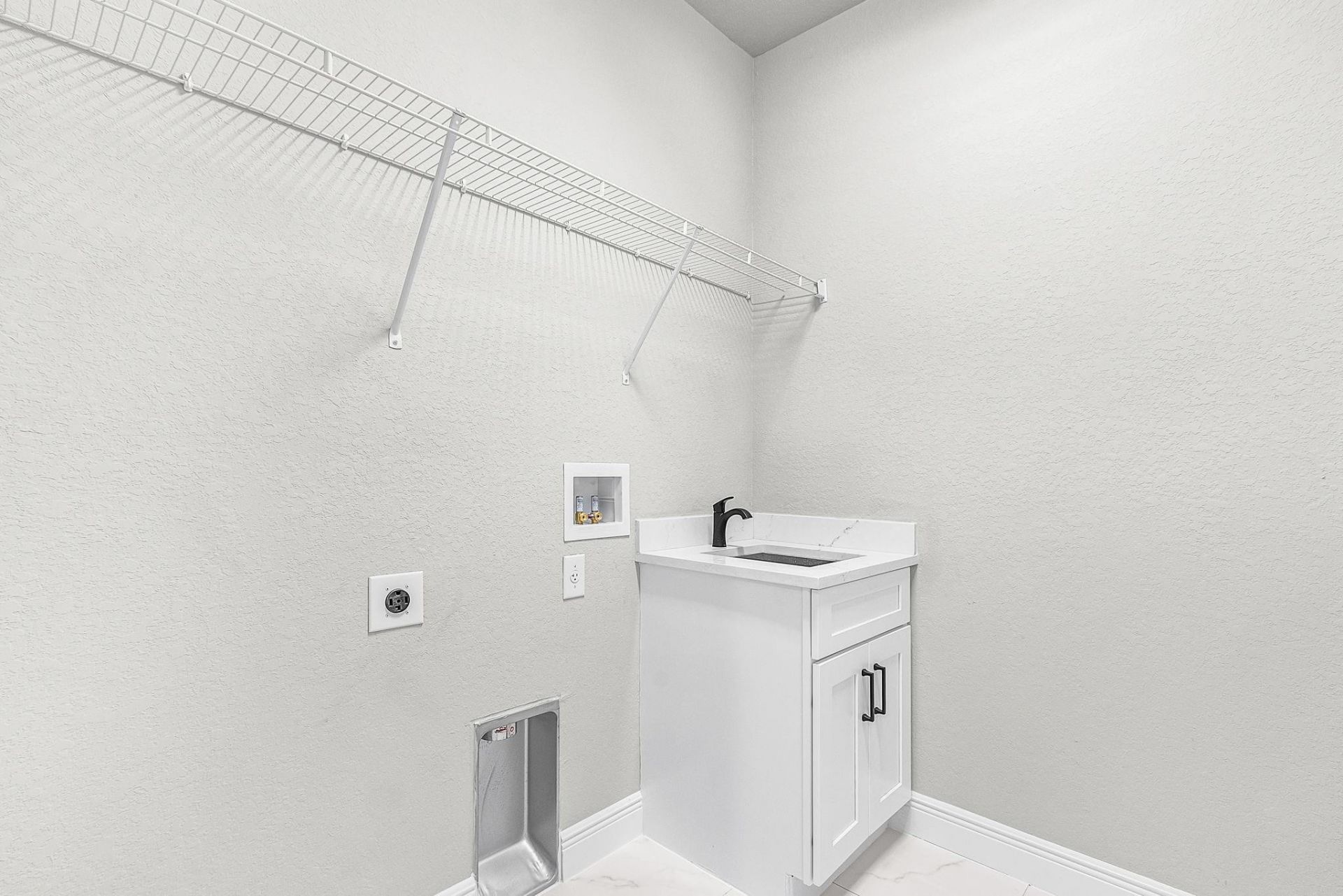 526 Braelyn Street, Labelle, FL 33935 Photo