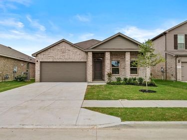 9704 Austin Hollow Road, Fort Worth, TX 76036