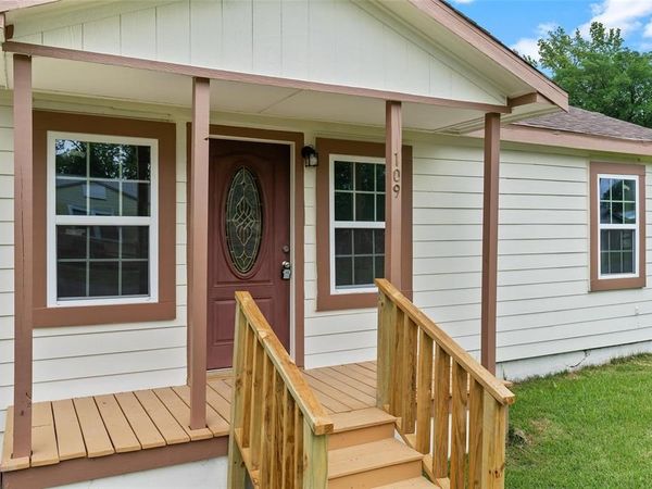 109 W Sedberry , Jefferson, TX 75657