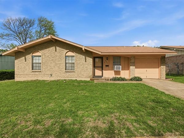 6435 Moonhill Drive, Dallas, TX 75241