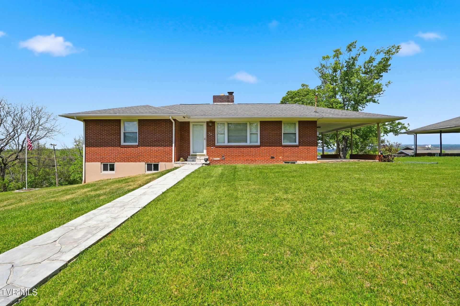 26 Wh Short Street, Castlewood, VA 24224 Main Photo