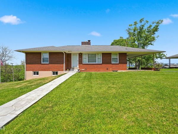 26 Wh Short Street, Castlewood, VA 24224
