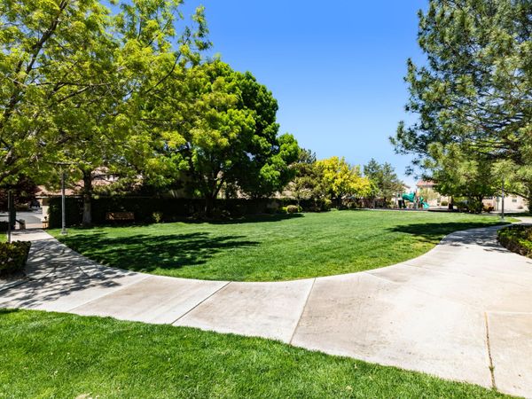 2131 Altura Azul Lane NE, Albuquerque, NM 87110