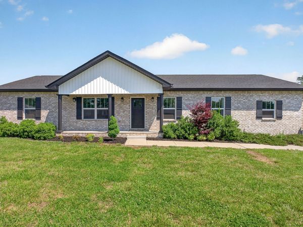 702 Cill St , Smithville, TN 37166