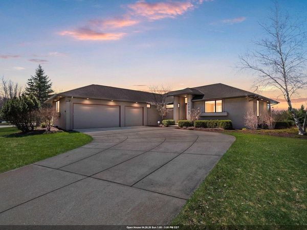 2405 CROWN POINTE BOULEVARD, Suamico, WI 54173