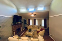 409 Sheridan Drive  photo 4