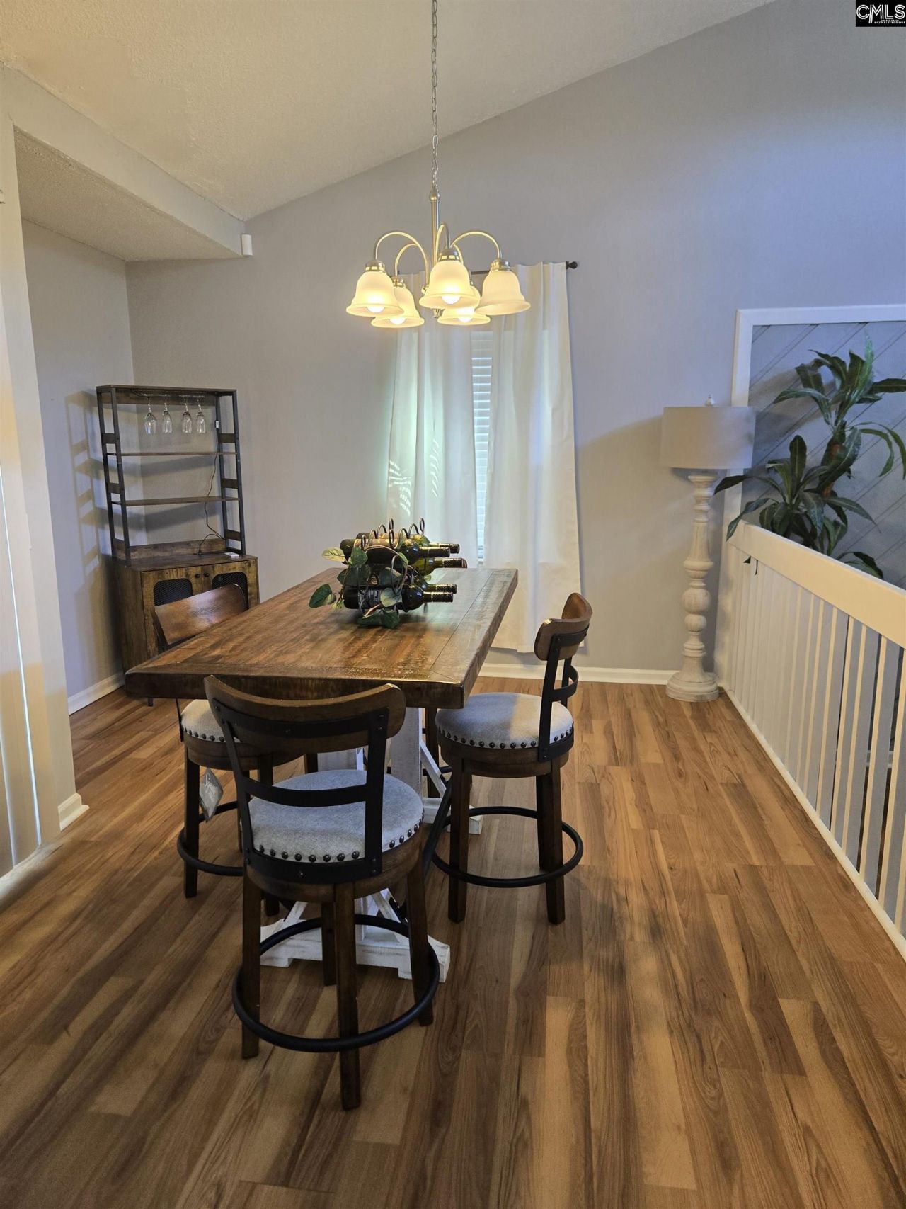 409 Sheridan Drive  Photo 4