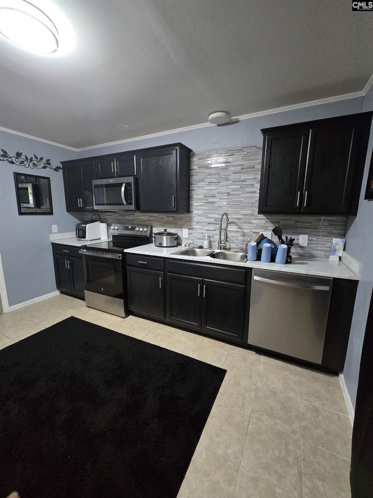 409 Sheridan Drive  Photo 6