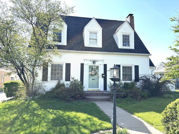 2110 29th Street, Rock Island, IL 61201