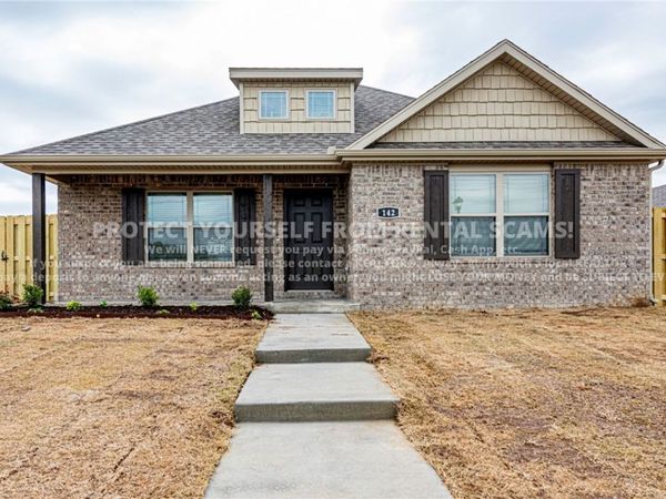 142 Broyles Avenue, Fayetteville, AR 72704