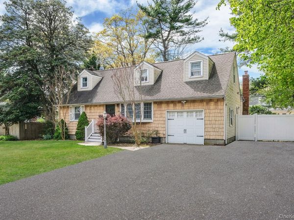 118 Foster Road, Ronkonkoma, NY 11779