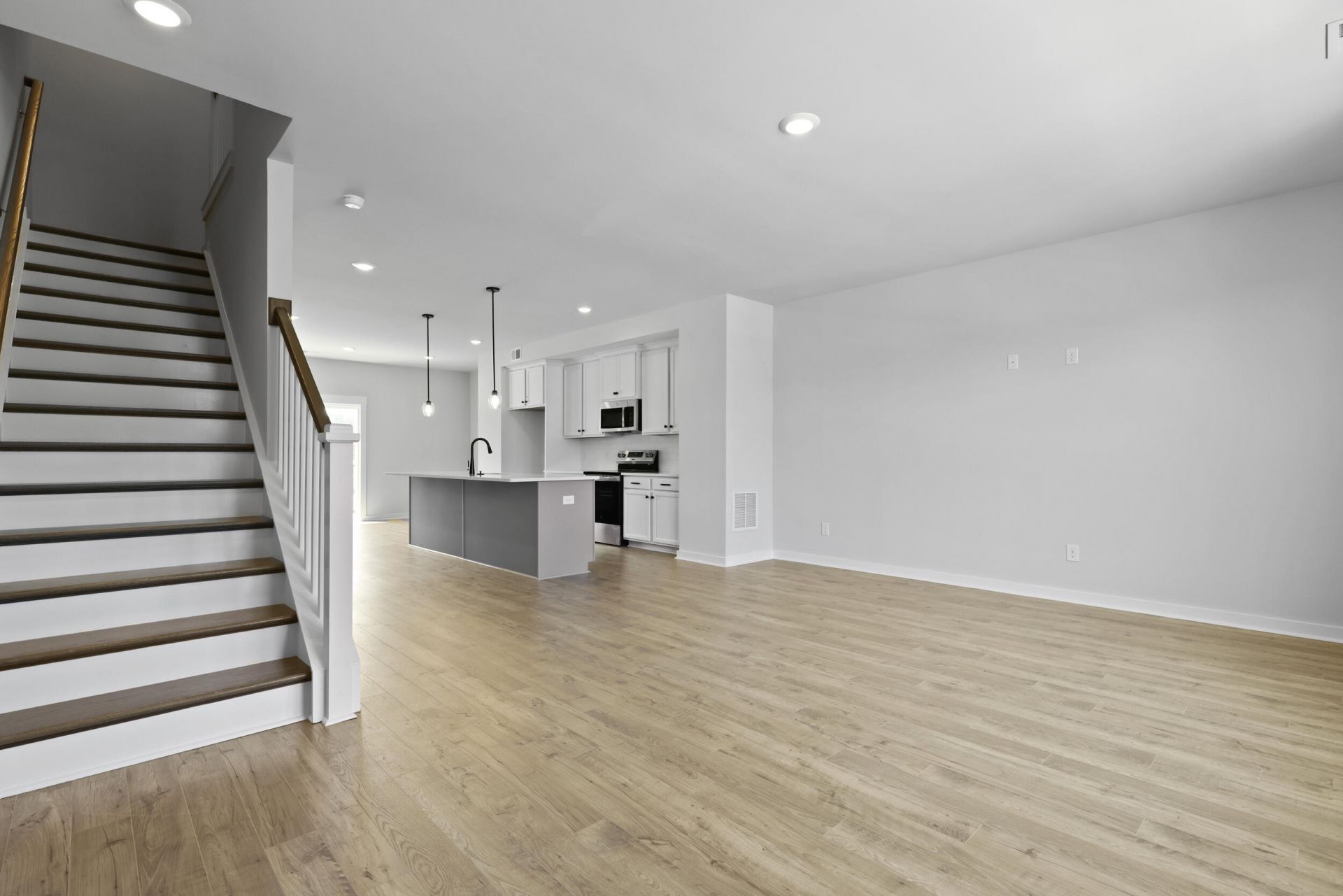 604 Scholar Way Photo 14