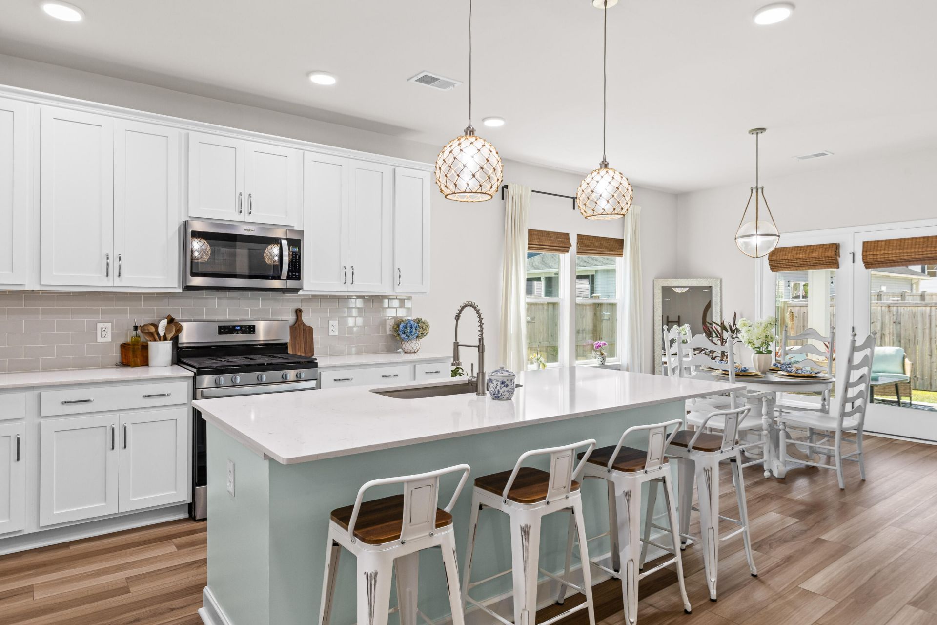 1423 Arabella Street Photo 10