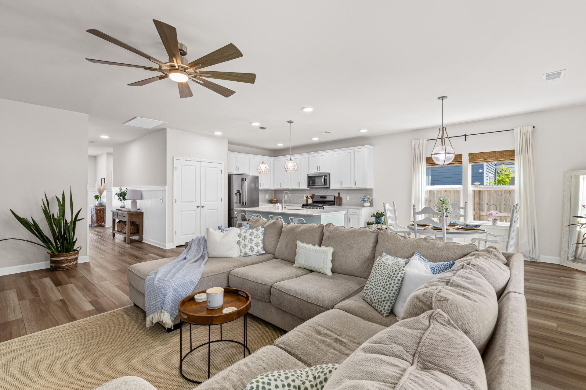 1423 Arabella Street Photo 18