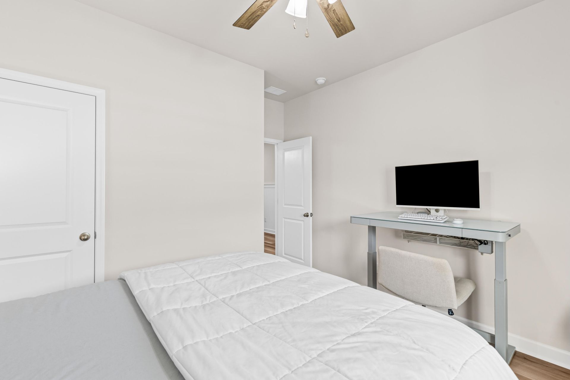 1423 Arabella Street Photo 6