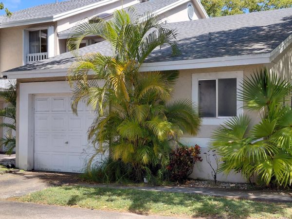 1947 E Discovery Circle E, Deerfield Beach, FL 33442