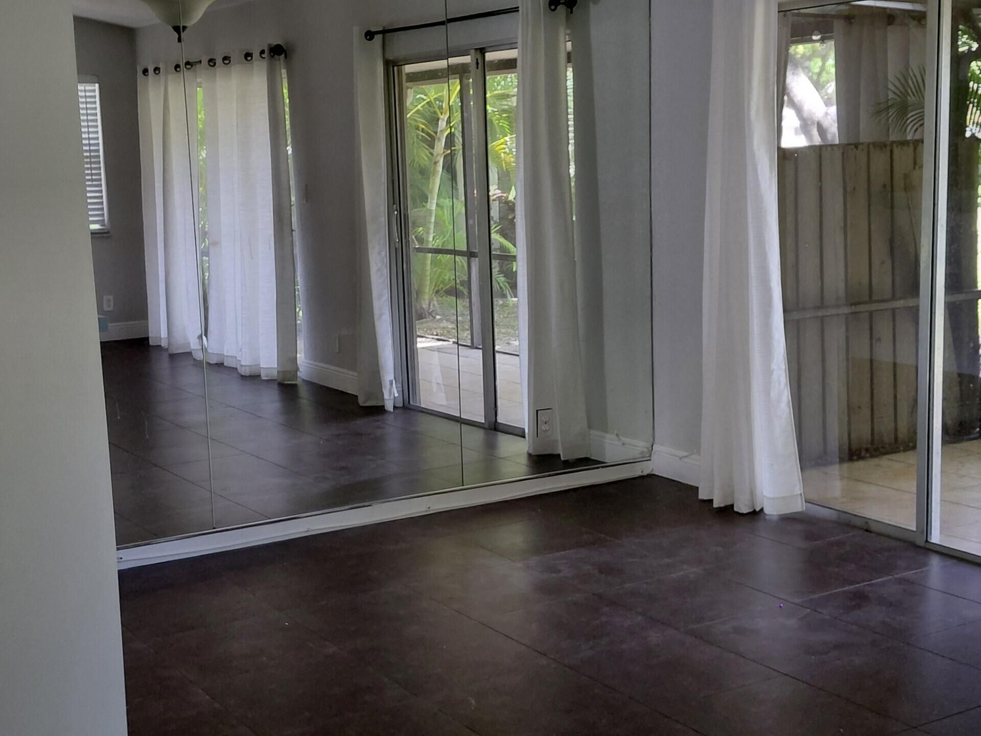 1947 E Discovery Circle E, Deerfield Beach, FL 33442 Photo