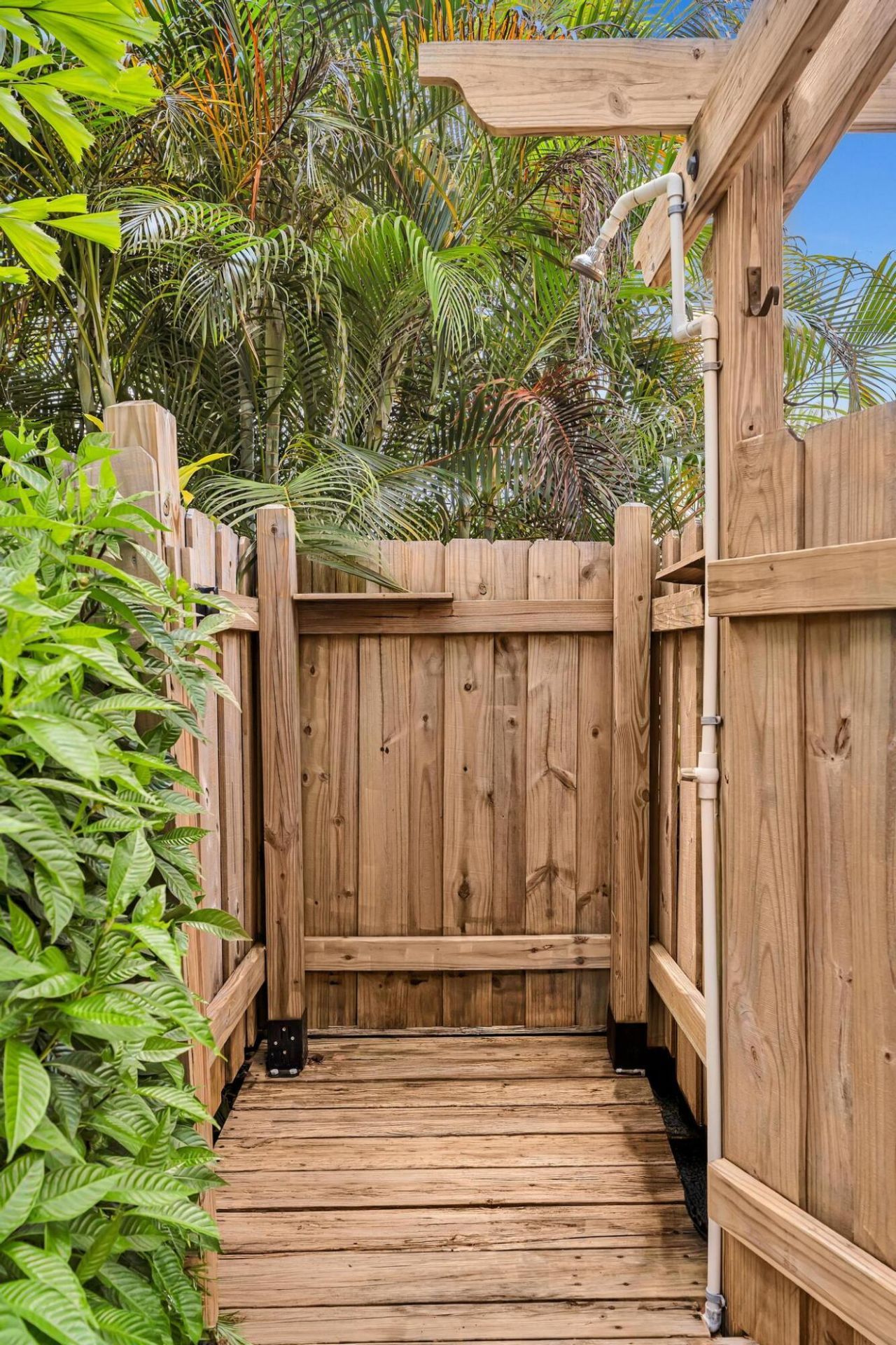 137 Auburn Drive, Lake Worth Beach, FL 33460 Photo