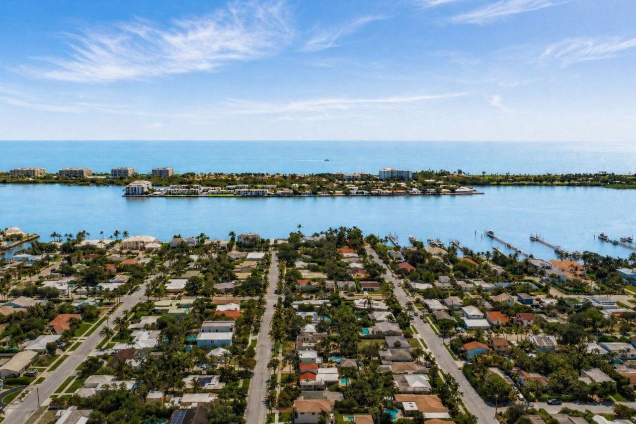 137 Auburn Drive, Lake Worth Beach, FL 33460 Photo