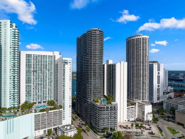 488 NE 18th Street, Unit 905, Miami, FL 33132