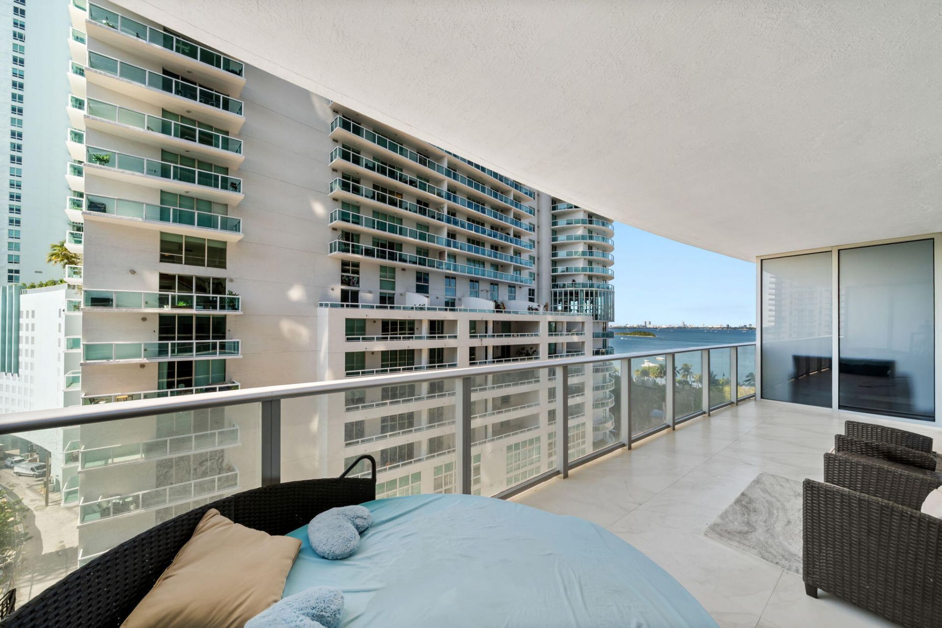 488 NE 18th Street, Unit 905, Miami, FL 33132 Photo