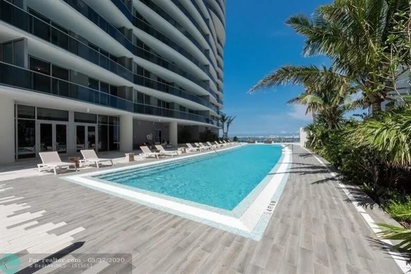 488 NE 18th Street, Unit 905, Miami, FL 33132 Photo