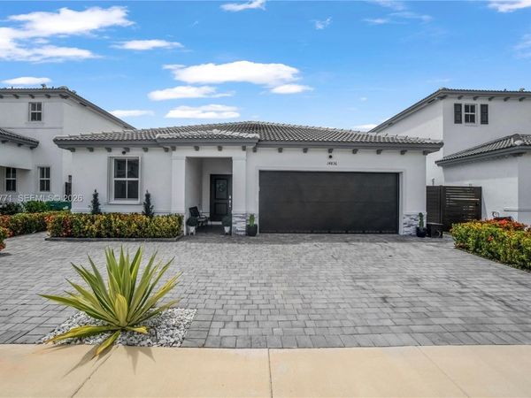 14836 SW 162nd St , Miami, FL 33187