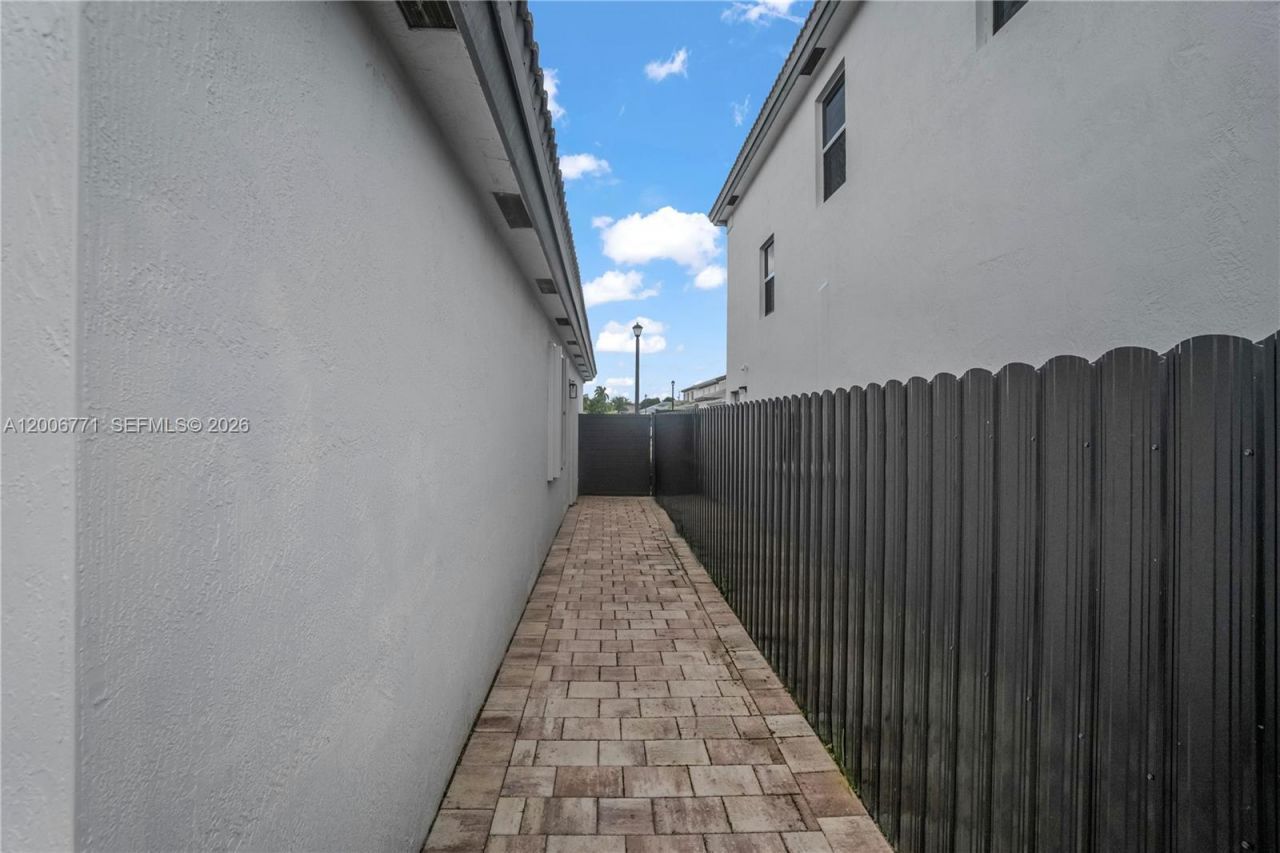 14836 SW 162nd St, Miami, FL 33187 Photo