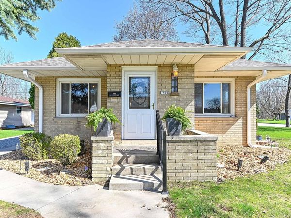 1700 Menomonee AVENUE, South Milwaukee, WI 53172