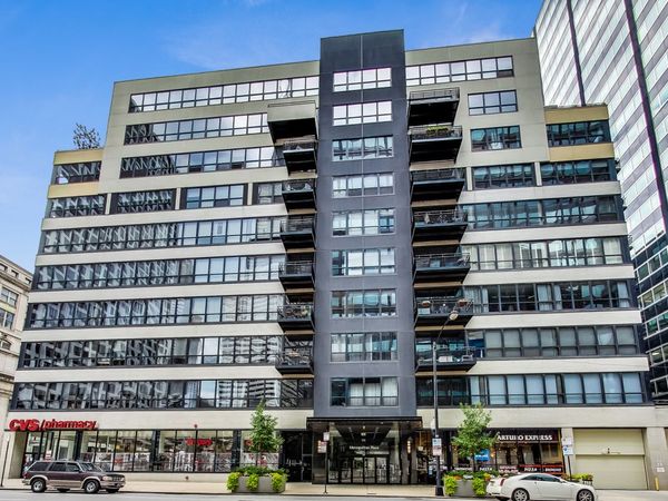 130 S Canal Street, Unit 220, Chicago, IL 60606