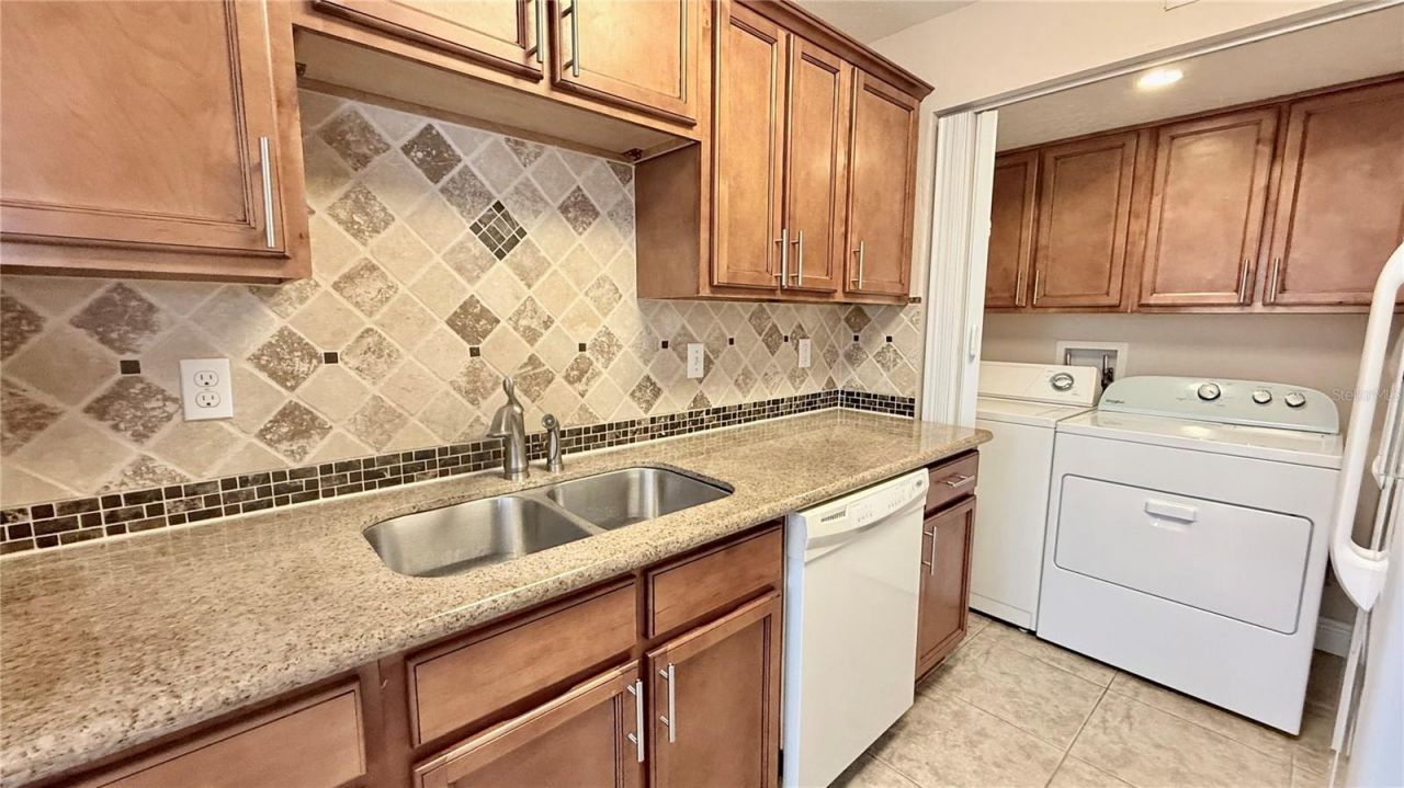 524 Orange Drive , Unit 11, Altamonte Springs, FL 32701 Photo