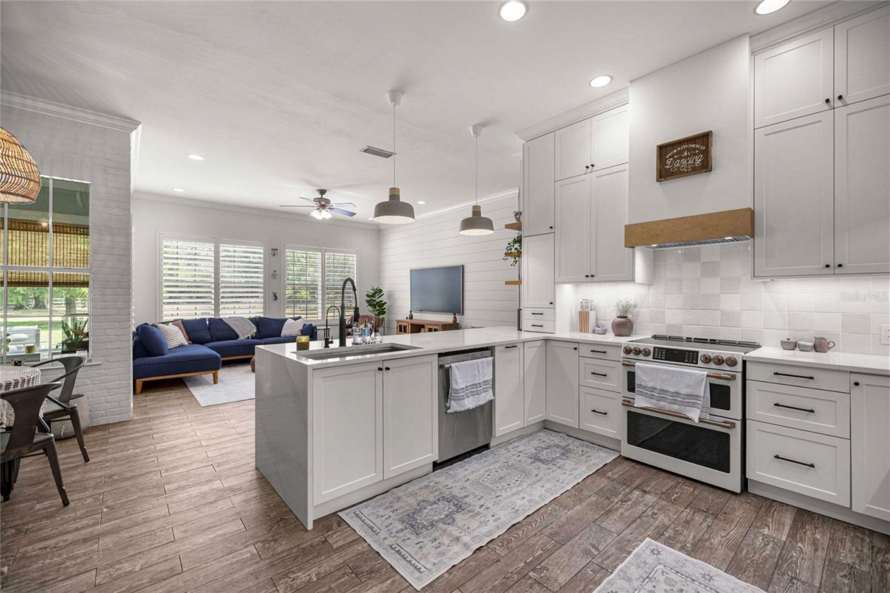 25162 NW 204th Place, High Springs, FL 32643 Photo