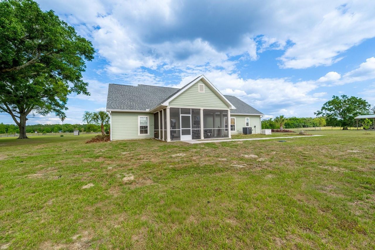5739 SW County Road 341 , Trenton, FL 32693 Photo