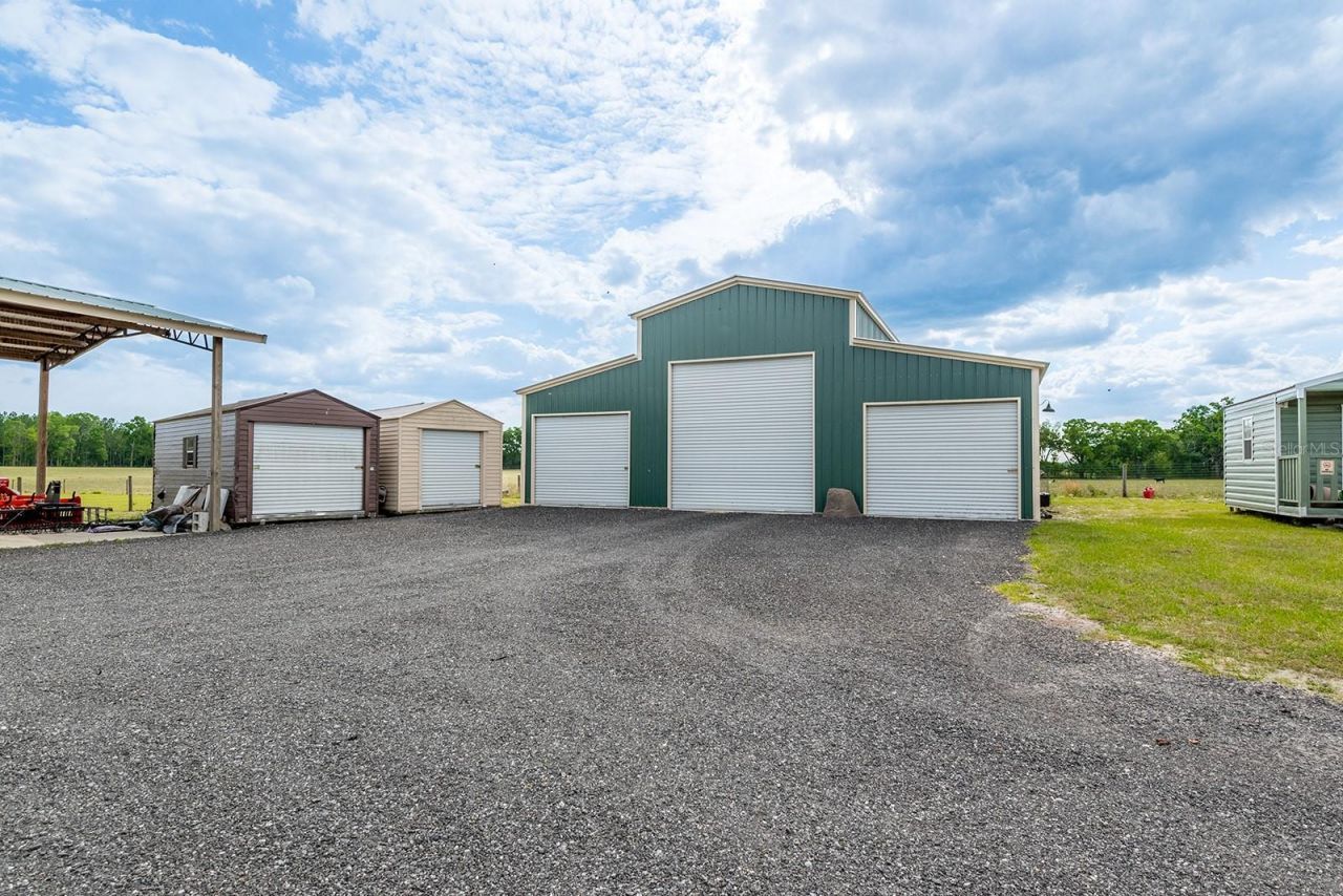 5739 SW County Road 341 , Trenton, FL 32693 Photo