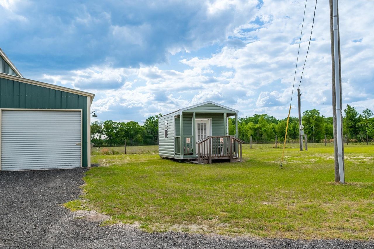 5739 SW County Road 341 , Trenton, FL 32693 Photo