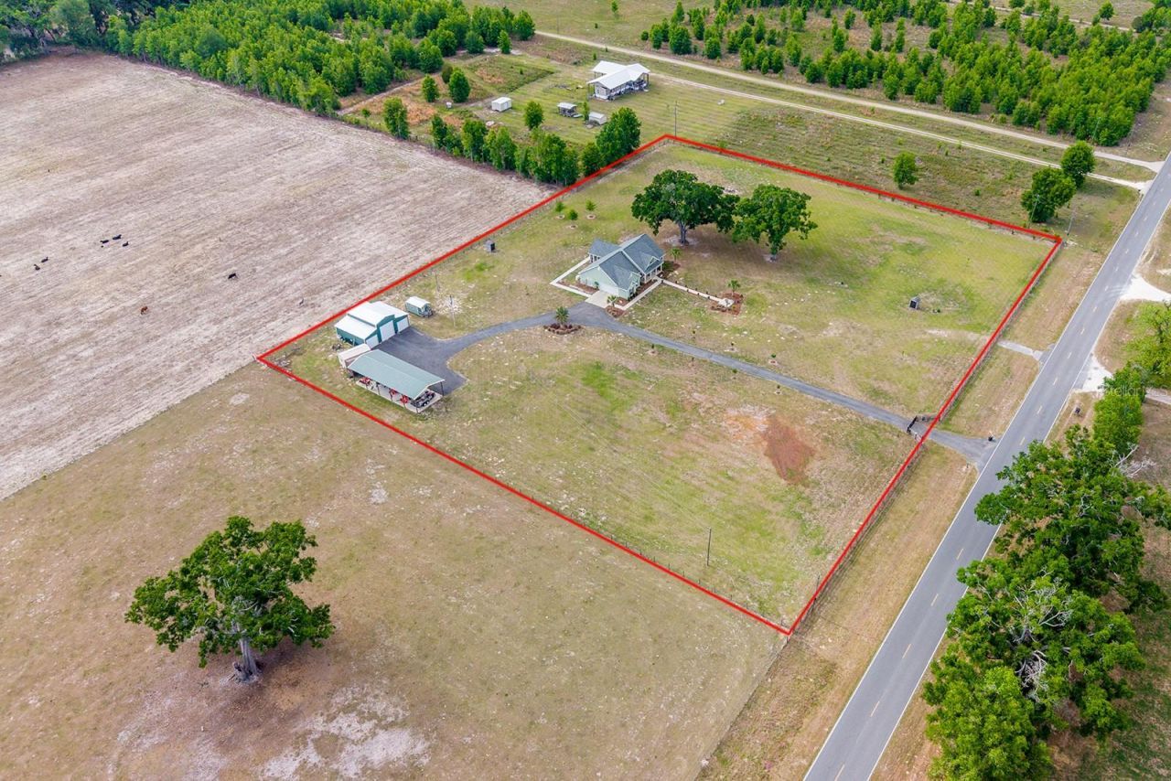5739 SW County Road 341 , Trenton, FL 32693 Photo