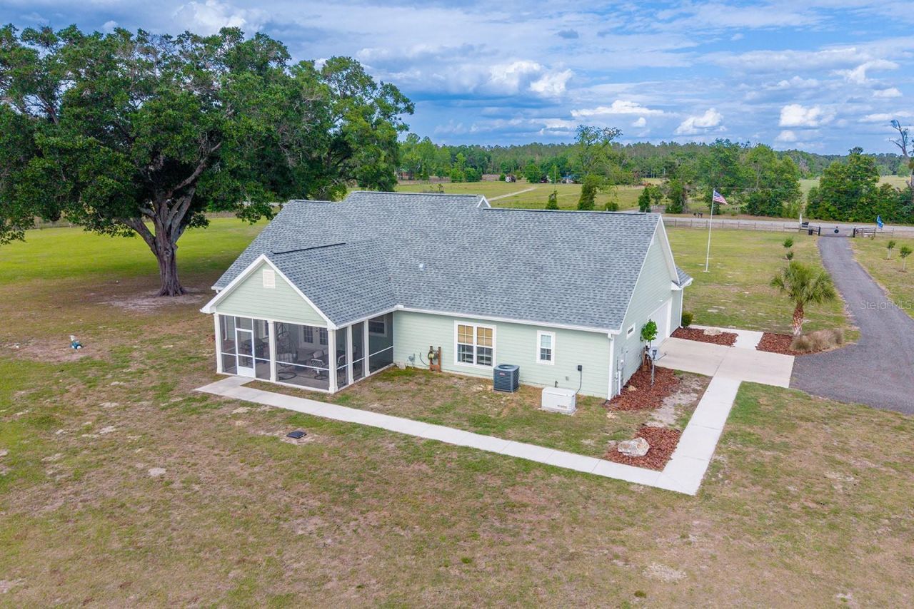 5739 SW County Road 341 , Trenton, FL 32693 Photo