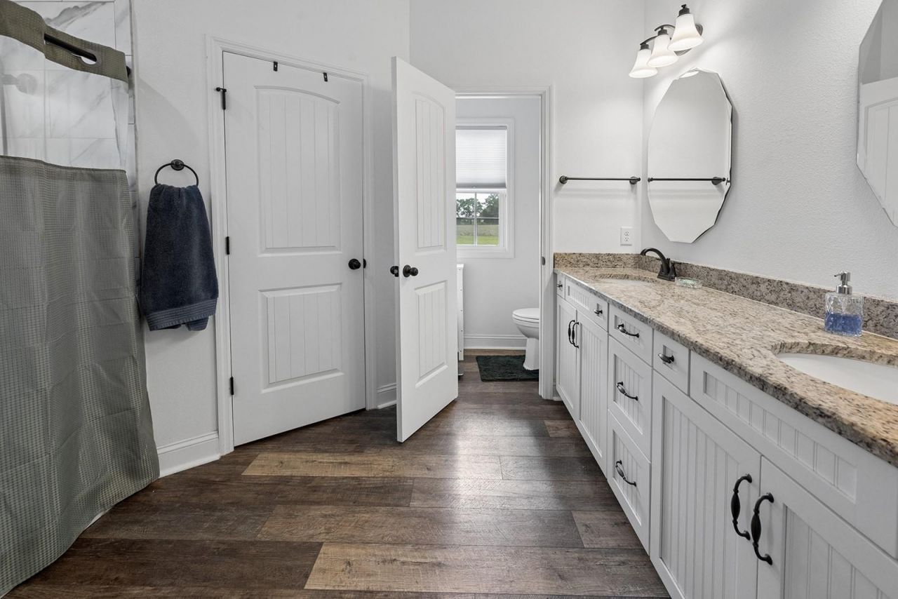 5739 SW County Road 341 , Trenton, FL 32693 Photo