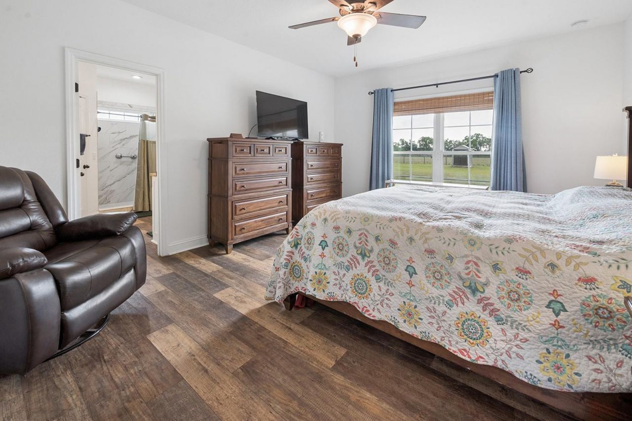 5739 SW County Road 341 , Trenton, FL 32693 Photo