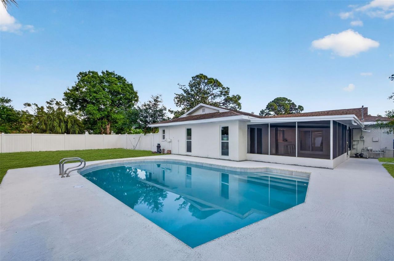 6649 Pinellas Point Drive S, Saint Petersburg, FL 33712 Photo