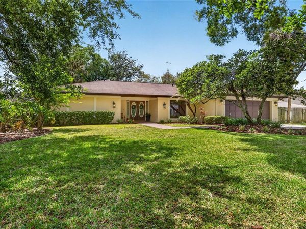 817 BANNOCKBURN AVENUE , TEMPLE TERRACE, FL 33617