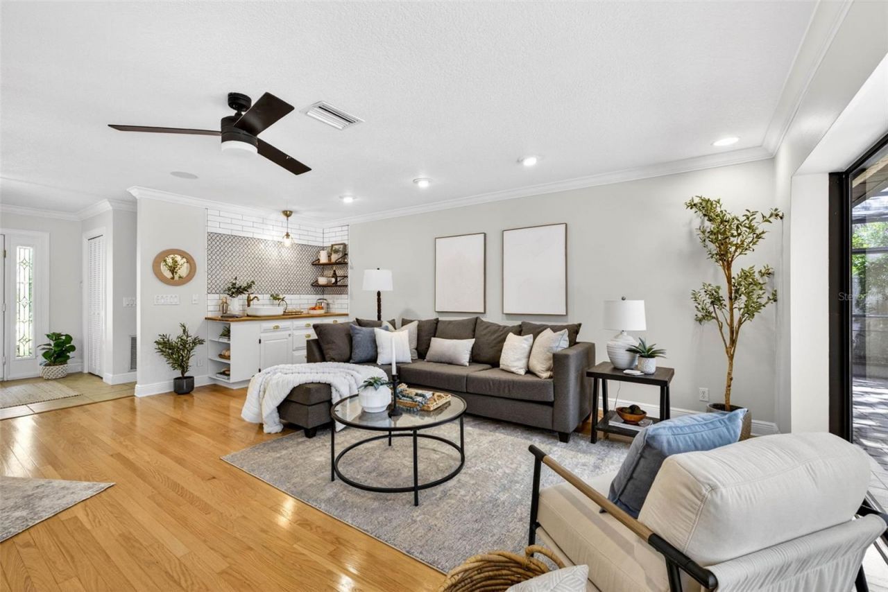 817 Bannockburn Avenue, Temple Terrace, FL 33617 Photo