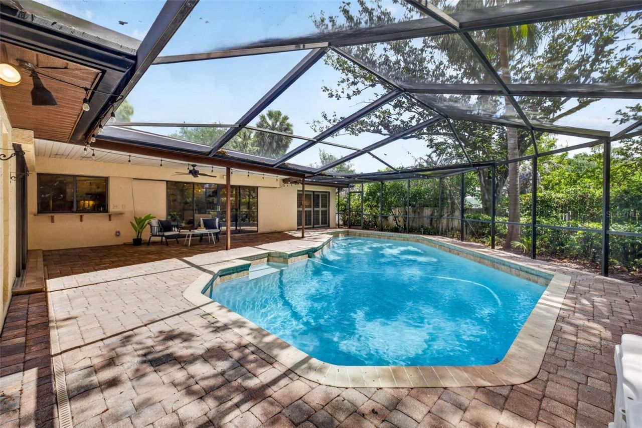 817 Bannockburn Avenue, Temple Terrace, FL 33617 Photo