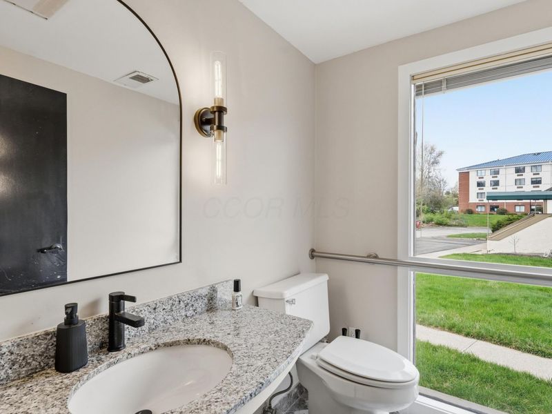 453 Waterbury Court , Columbus, OH 43230 Photo 42