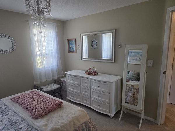 26 Granby Hts, Unit 26, Granby, MA 01033