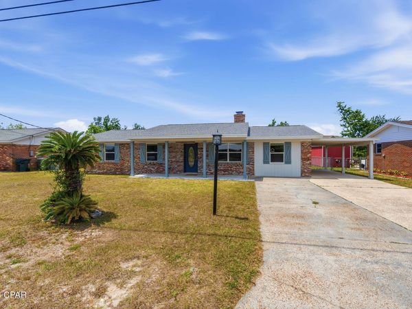 2020 Greenbriar Boulevard , Lynn Haven, FL 32444