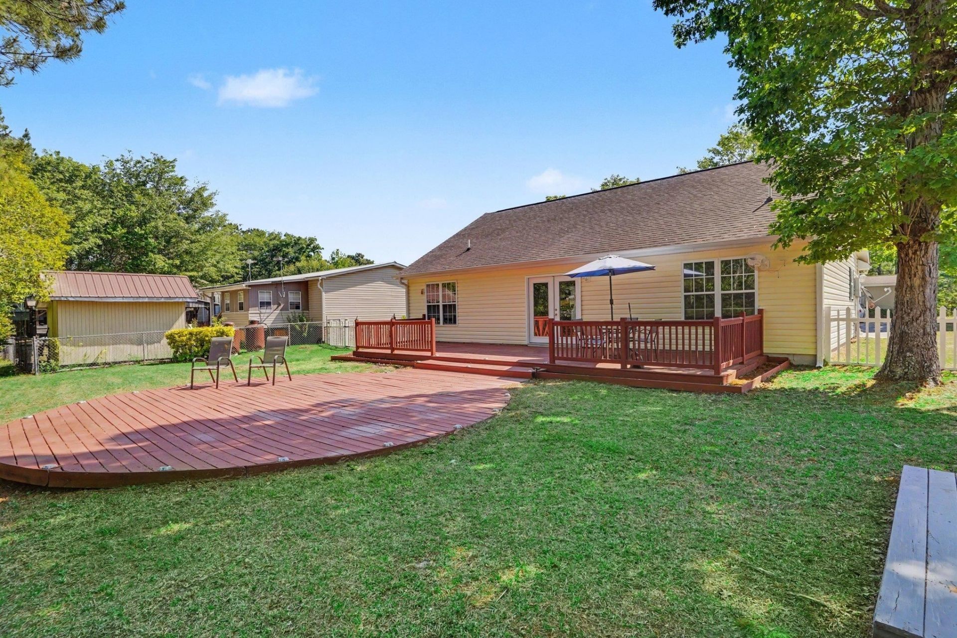 2007 Phoenix Dr. Photo 20