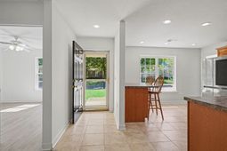 2007 Phoenix Dr. photo 4